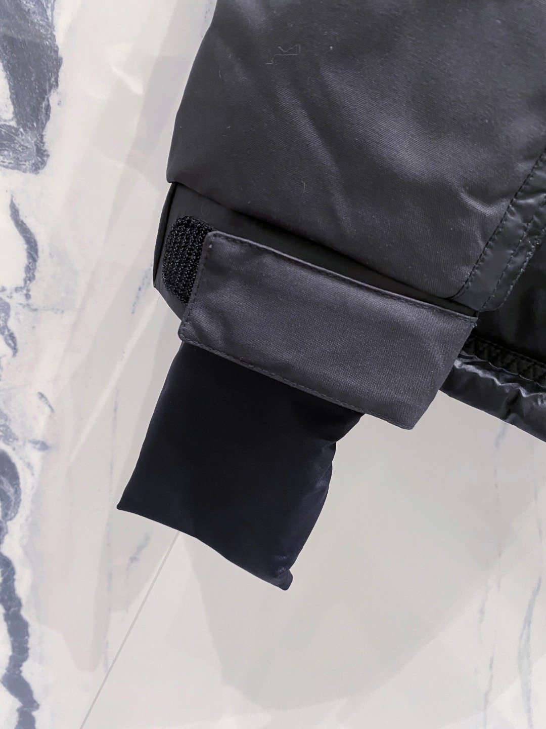 特级羽绒⬆️ Moncler Grenoble男士Morgins羊毛皮拼接里羽绒服.高端单品.原版购入开