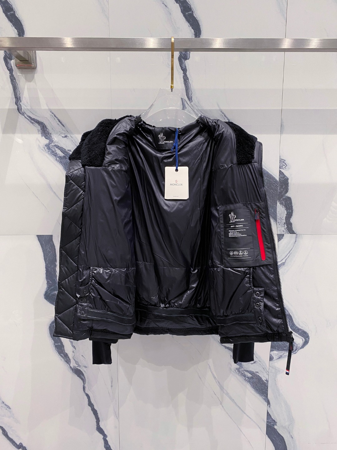 特级羽绒⬆️ Moncler Grenoble男士Morgins羊毛皮拼接里羽绒服.高端单品.原版购入开