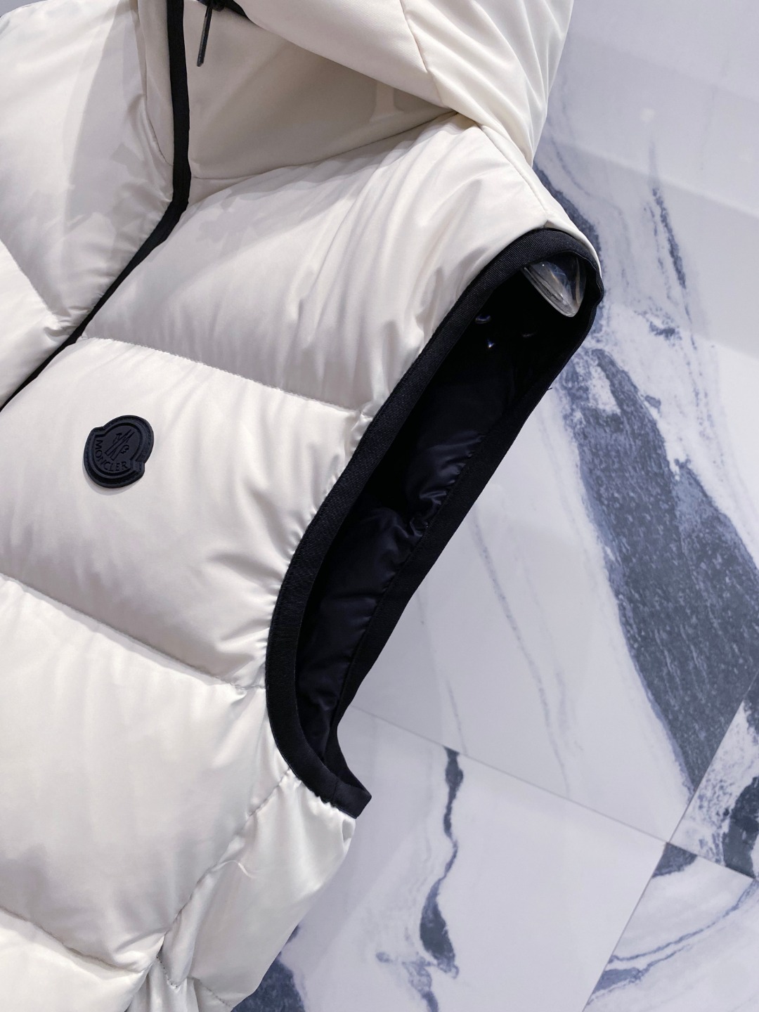 Moncler Valmasque蒙口男士可拆卸兜帽羽绒马甲.原版购入开发.特级鹅绒填充➕原厂替换面料➕