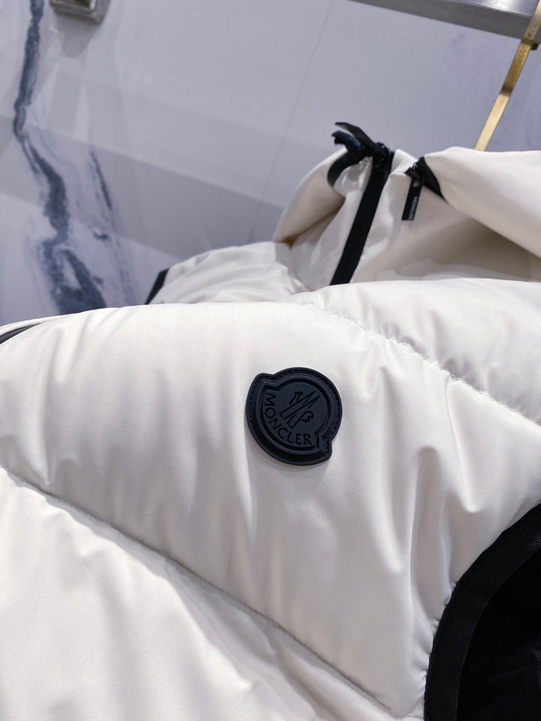 Moncler Valmasque蒙口男士可拆卸兜帽羽绒马甲.原版购入开发.特级鹅绒填充➕原厂替换面料➕