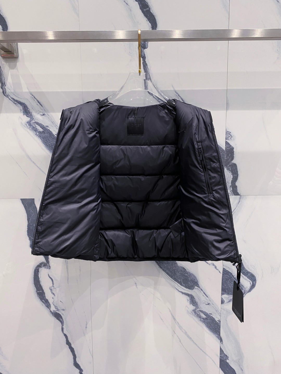 Moncler Valmasque蒙口男士可拆卸兜帽羽绒马甲.原版购入开发.特级鹅绒填充➕原厂替换面料➕