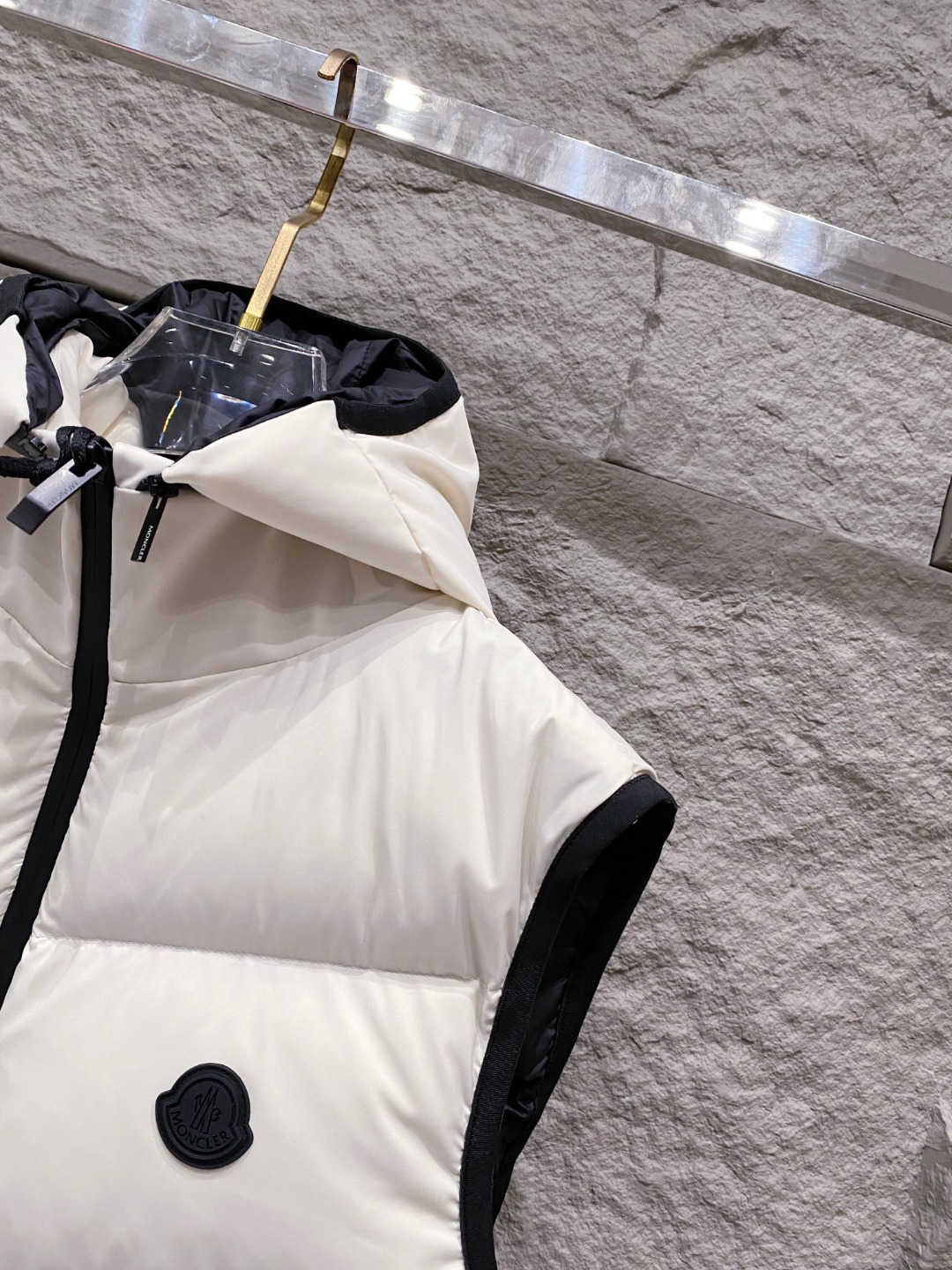 Moncler Valmasque蒙口男士可拆卸兜帽羽绒马甲.原版购入开发.特级鹅绒填充➕原厂替换面料➕