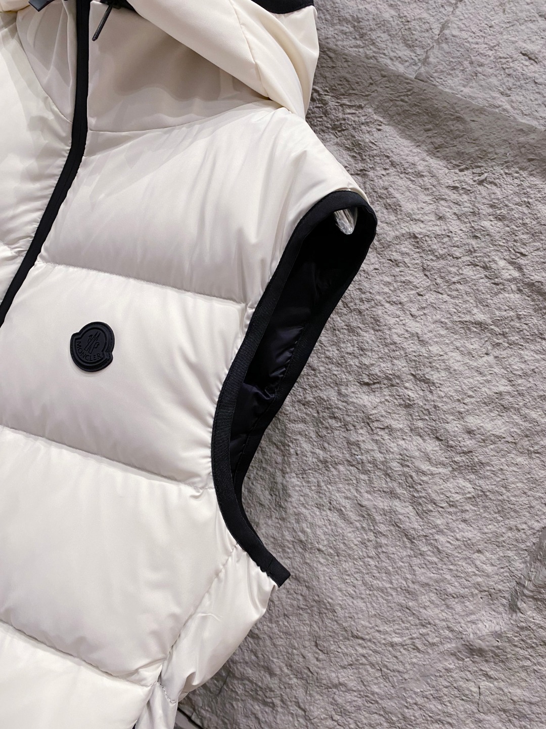 Moncler Valmasque蒙口男士可拆卸兜帽羽绒马甲.原版购入开发.特级鹅绒填充➕原厂替换面料➕