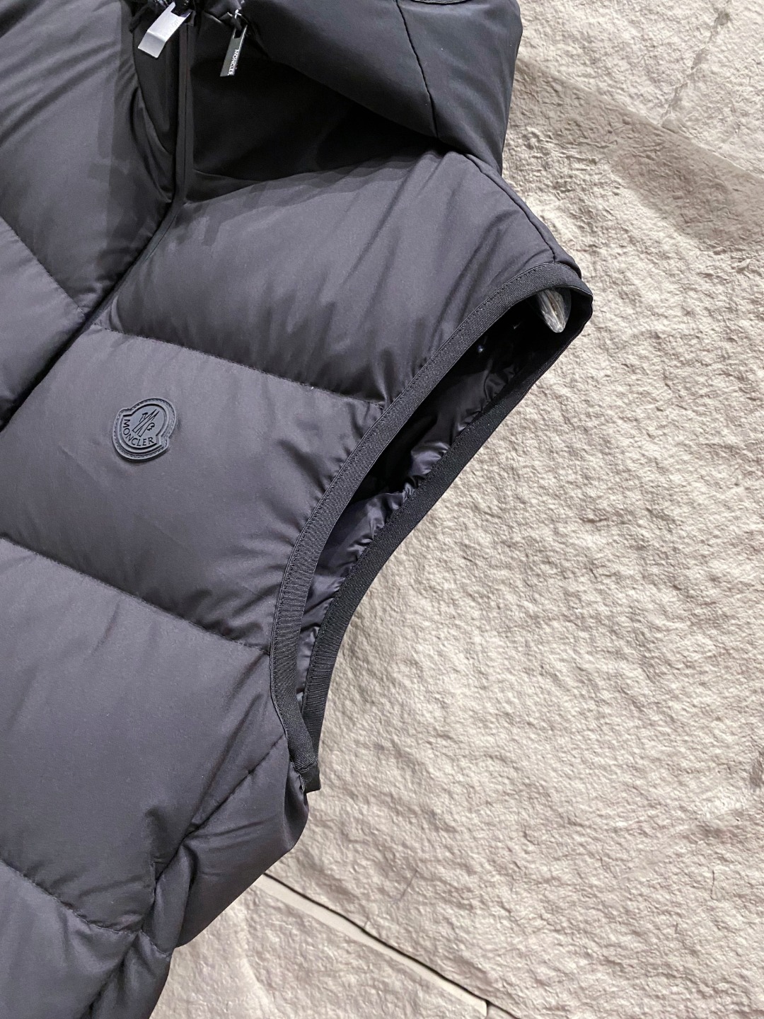 Moncler Valmasque蒙口男士可拆卸兜帽羽绒马甲.原版购入开发.特级鹅绒填充➕原厂替换面料➕