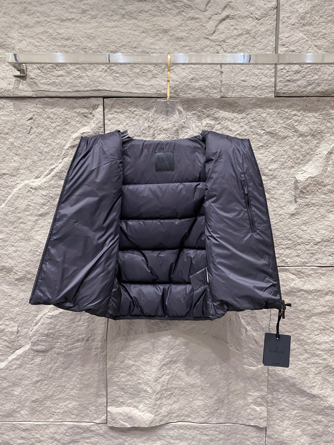 Moncler Valmasque蒙口男士可拆卸兜帽羽绒马甲.原版购入开发.特级鹅绒填充➕原厂替换面料➕