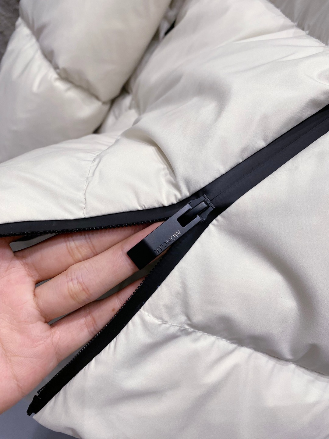 Moncler Forez蒙口2025男士连帽短款羽绒夹克外套.(连帽可脱卸.可变立领夹克)特级鹅绒填充