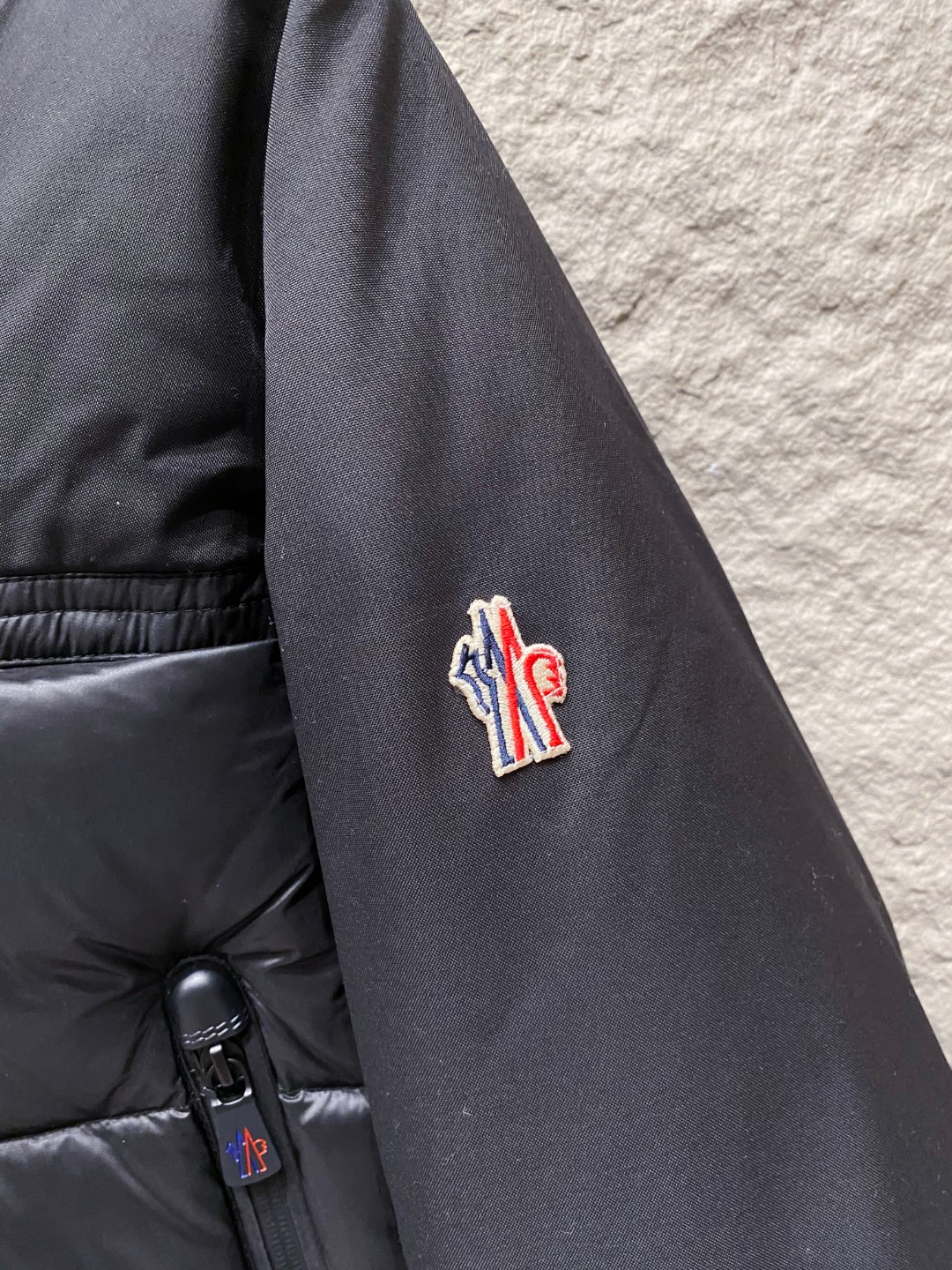 特级羽绒⬆️ Moncler Grenoble男士Morgins羊毛皮拼接里羽绒服.高端单品.原版购入开