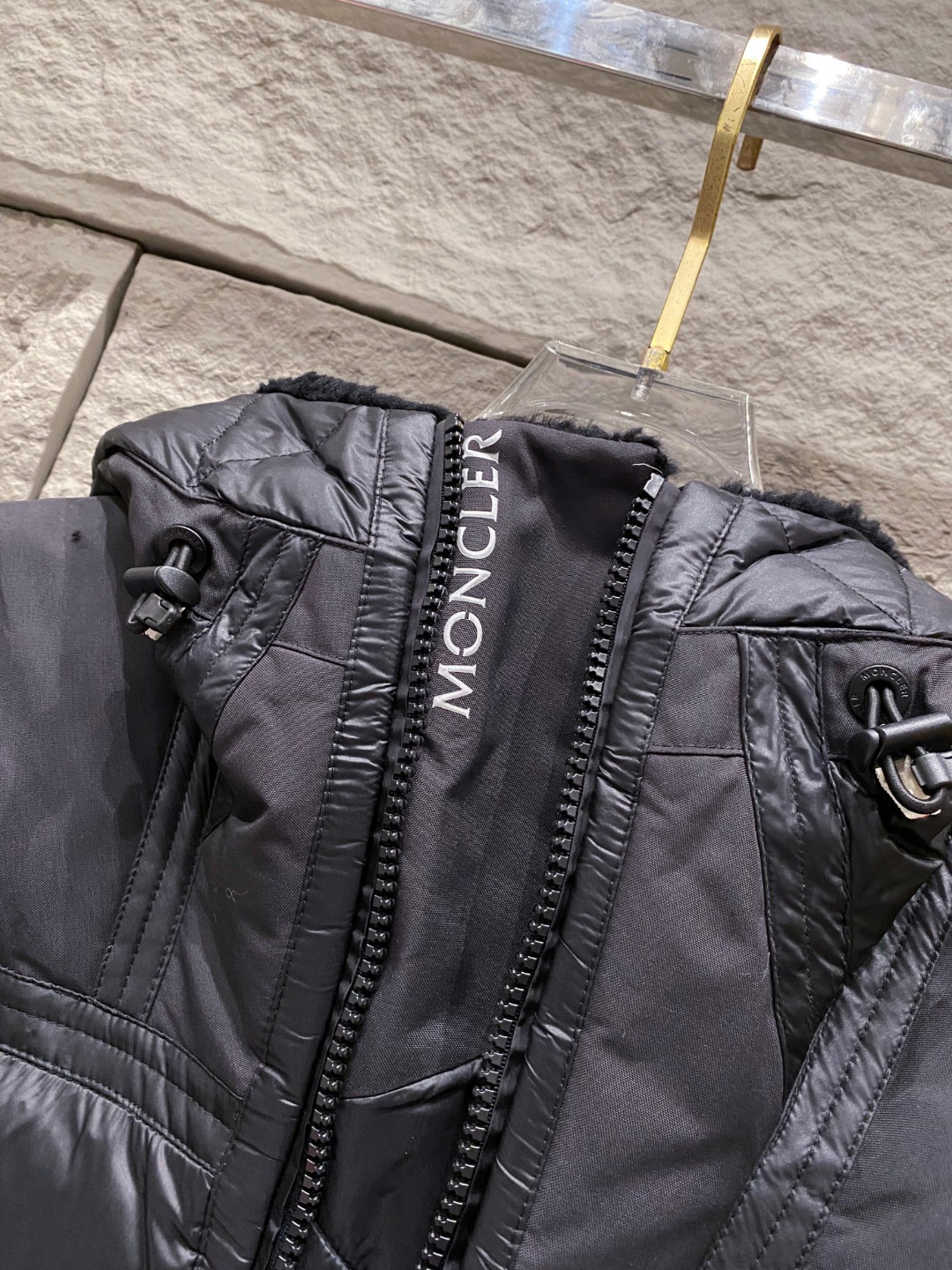 特级羽绒⬆️ Moncler Grenoble男士Morgins羊毛皮拼接里羽绒服.高端单品.原版购入开