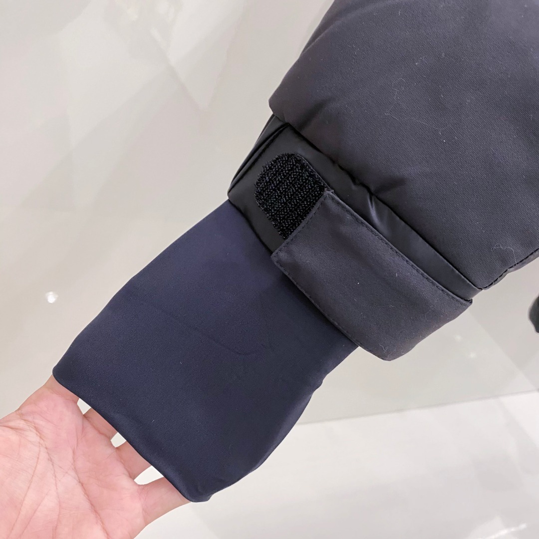 特级羽绒⬆️ Moncler Grenoble男士Morgins羊毛皮拼接里羽绒服.高端单品.原版购入开