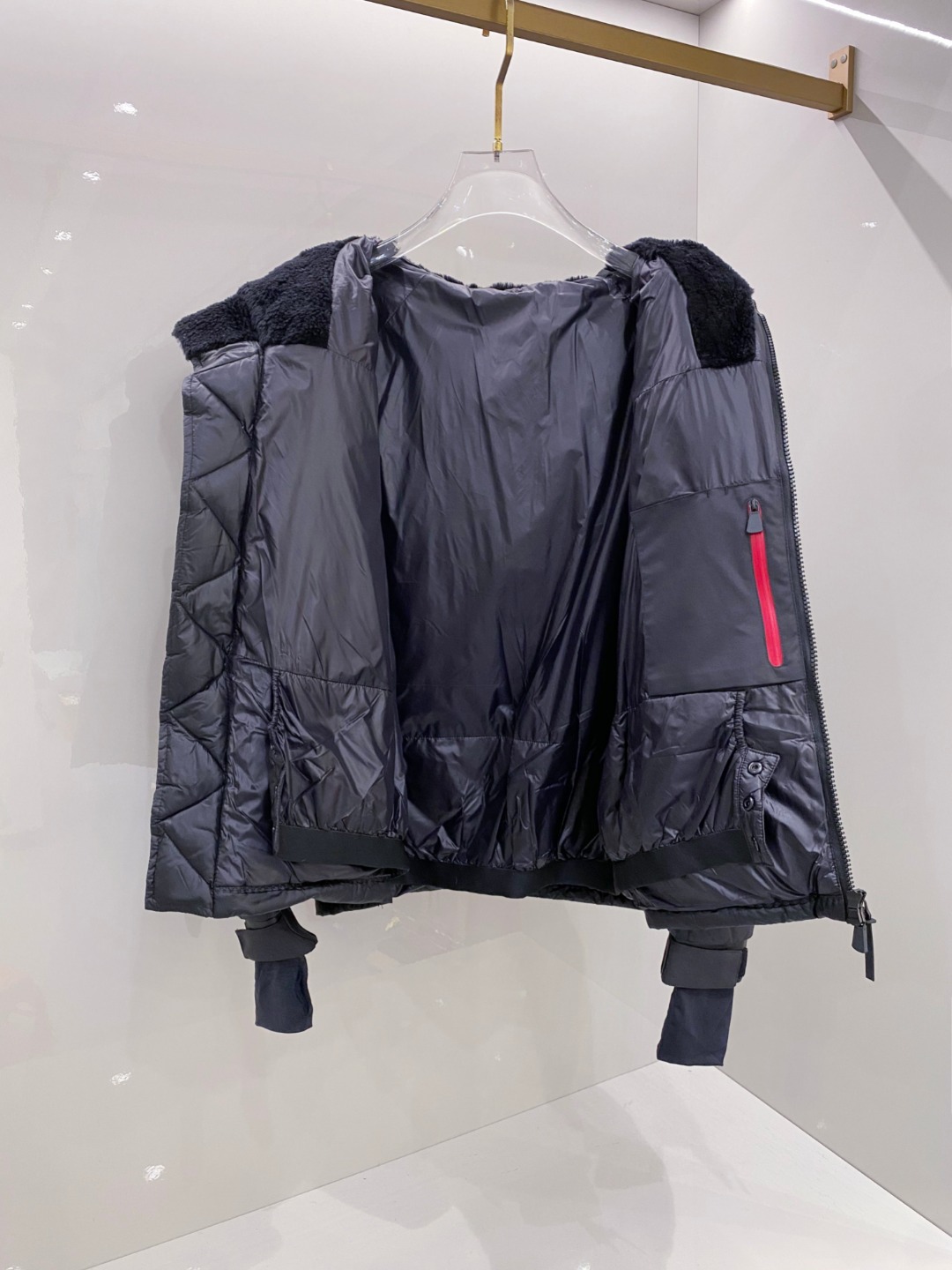 特级羽绒⬆️ Moncler Grenoble男士Morgins羊毛皮拼接里羽绒服.高端单品.原版购入开