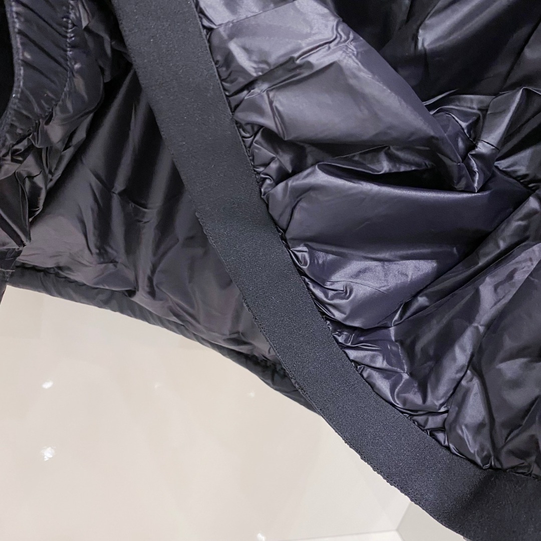 特级羽绒⬆️ Moncler Grenoble男士Morgins羊毛皮拼接里羽绒服.高端单品.原版购入开