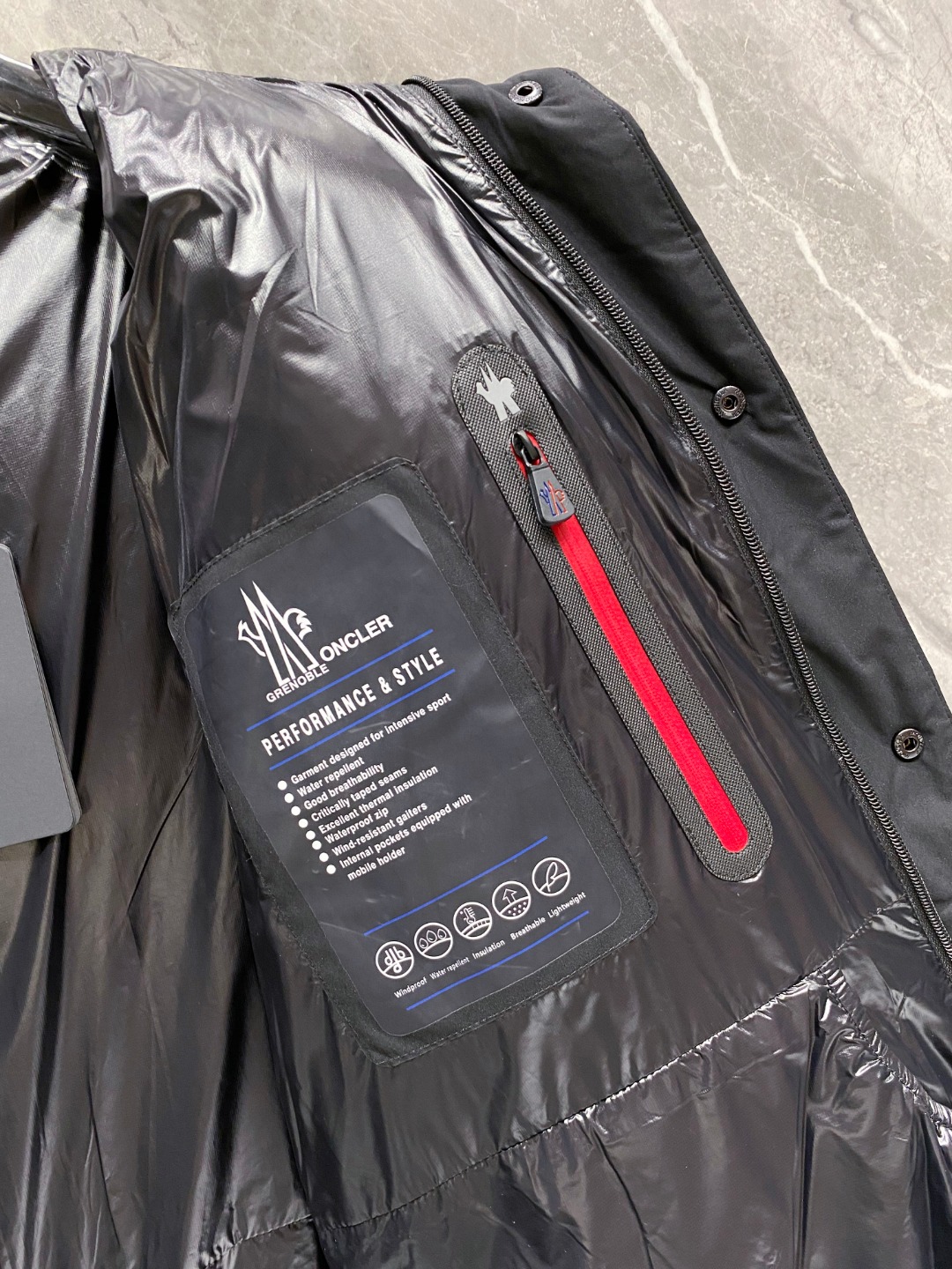 Moncler Grenoble蒙口2025fw秋冬系列Caraia（渠道臻品）男士压胶滑雪夹克.双重压