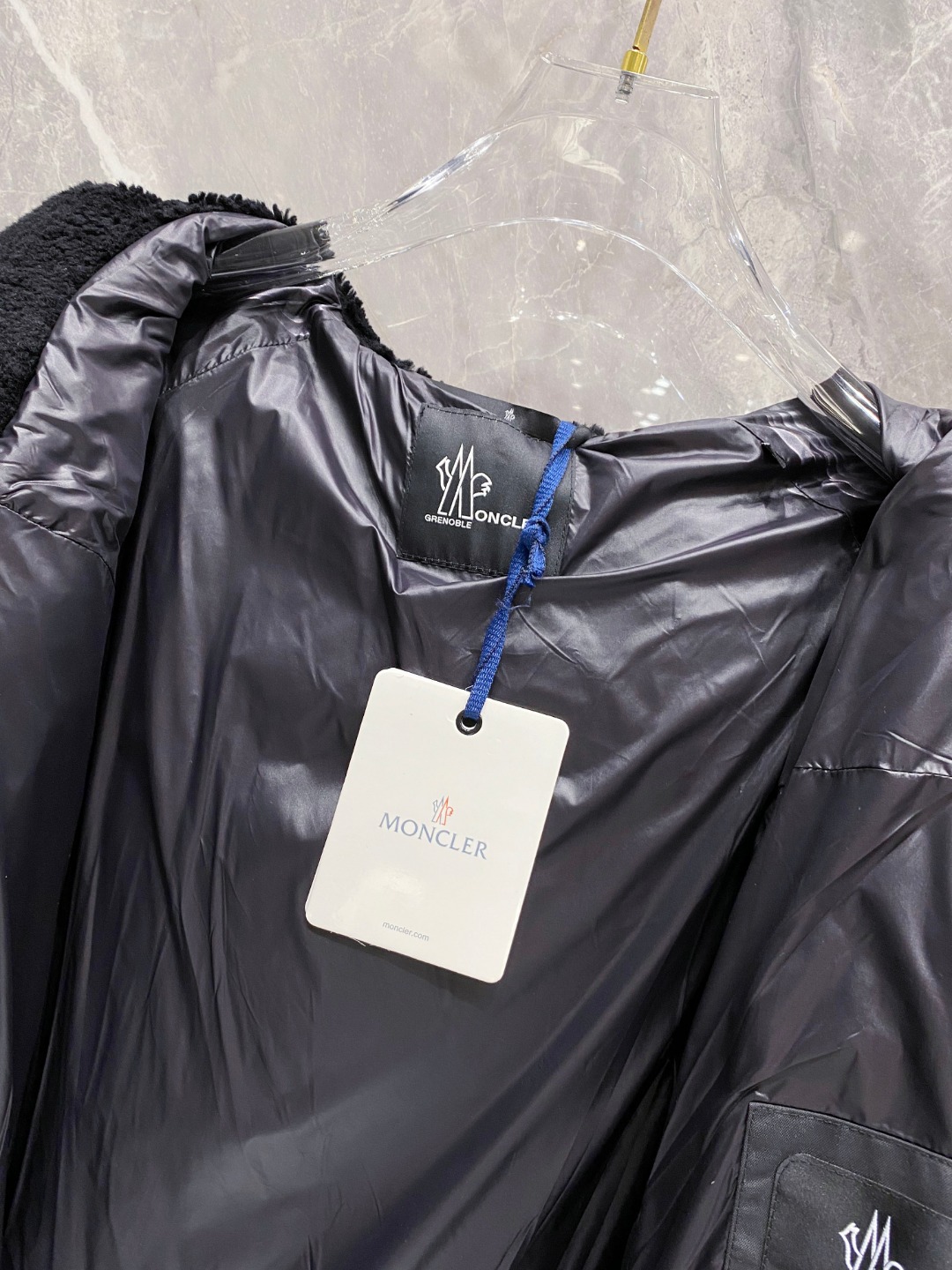 特级羽绒⬆️ Moncler Grenoble男士Morgins羊毛皮拼接里羽绒服.高端单品.原版购入开