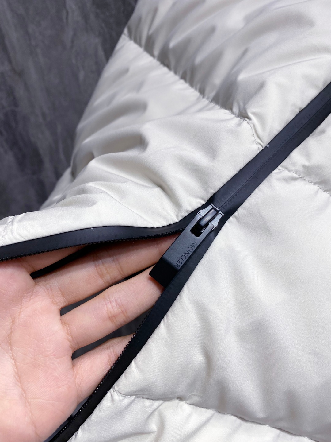 Moncler Valmasque蒙口男士可拆卸兜帽羽绒马甲.原版购入开发.特级鹅绒填充➕原厂替换面料➕