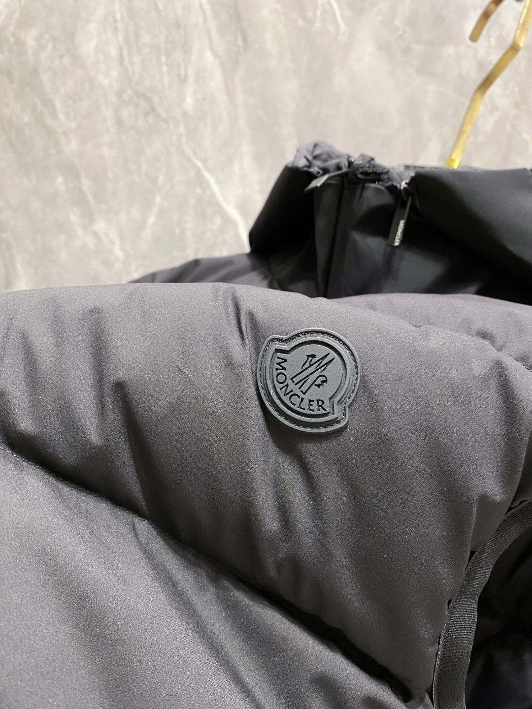 Moncler Valmasque蒙口男士可拆卸兜帽羽绒马甲.原版购入开发.特级鹅绒填充➕原厂替换面料➕