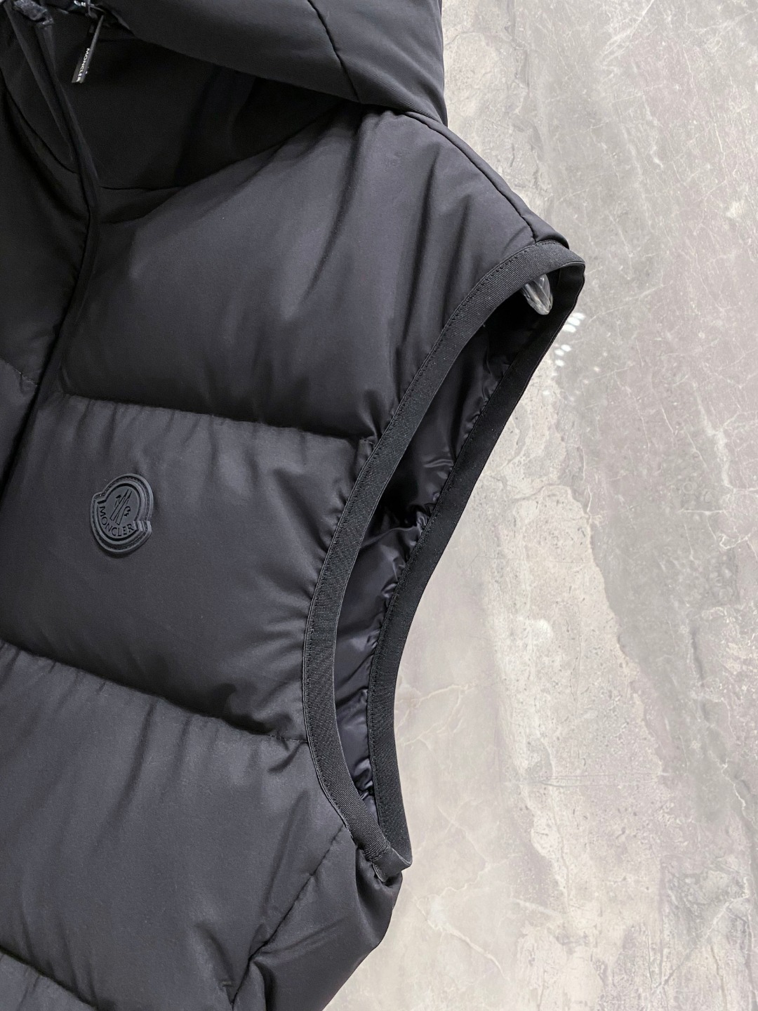 Moncler Valmasque蒙口男士可拆卸兜帽羽绒马甲.原版购入开发.特级鹅绒填充➕原厂替换面料➕