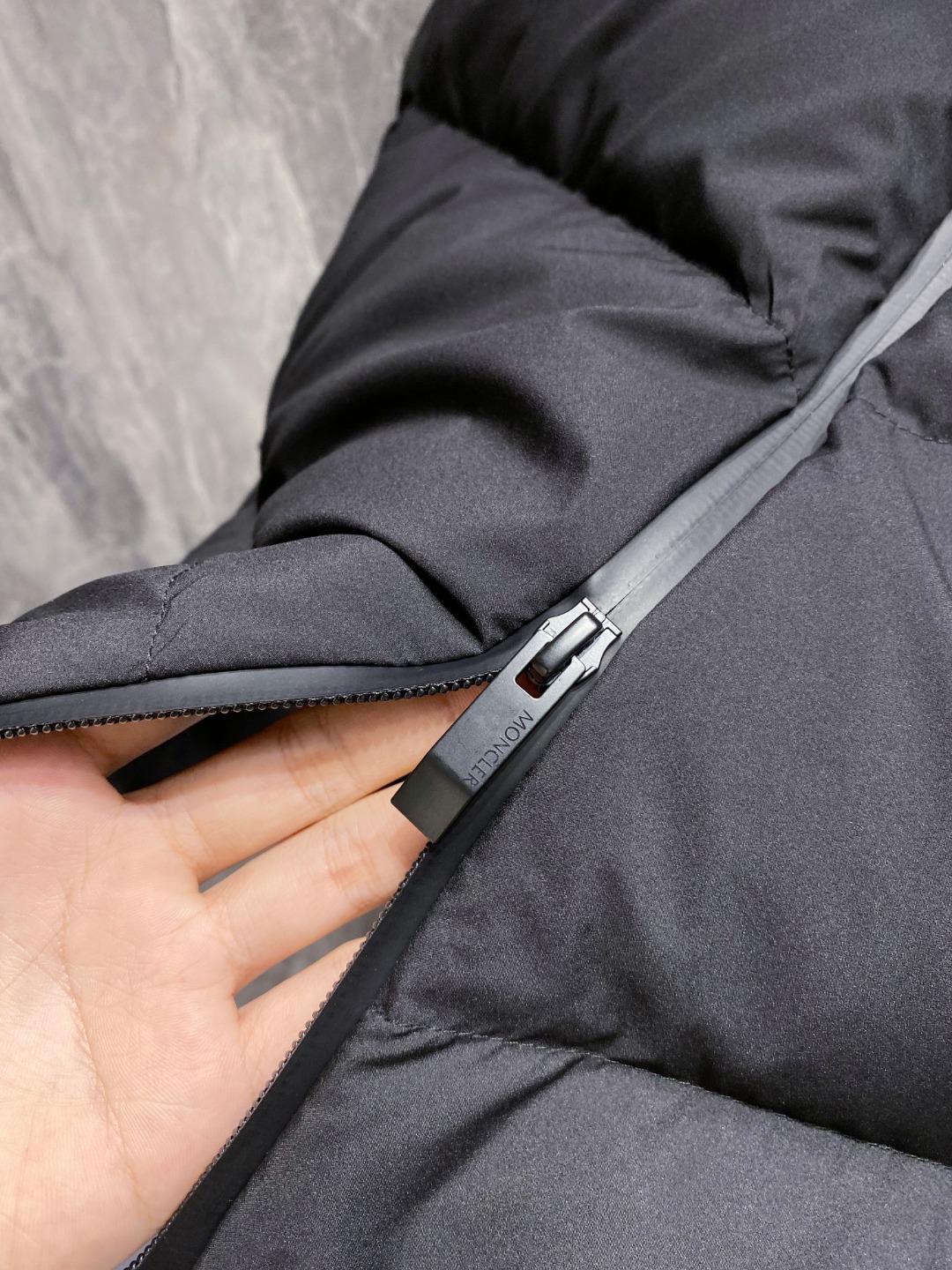 Moncler Valmasque蒙口男士可拆卸兜帽羽绒马甲.原版购入开发.特级鹅绒填充➕原厂替换面料➕