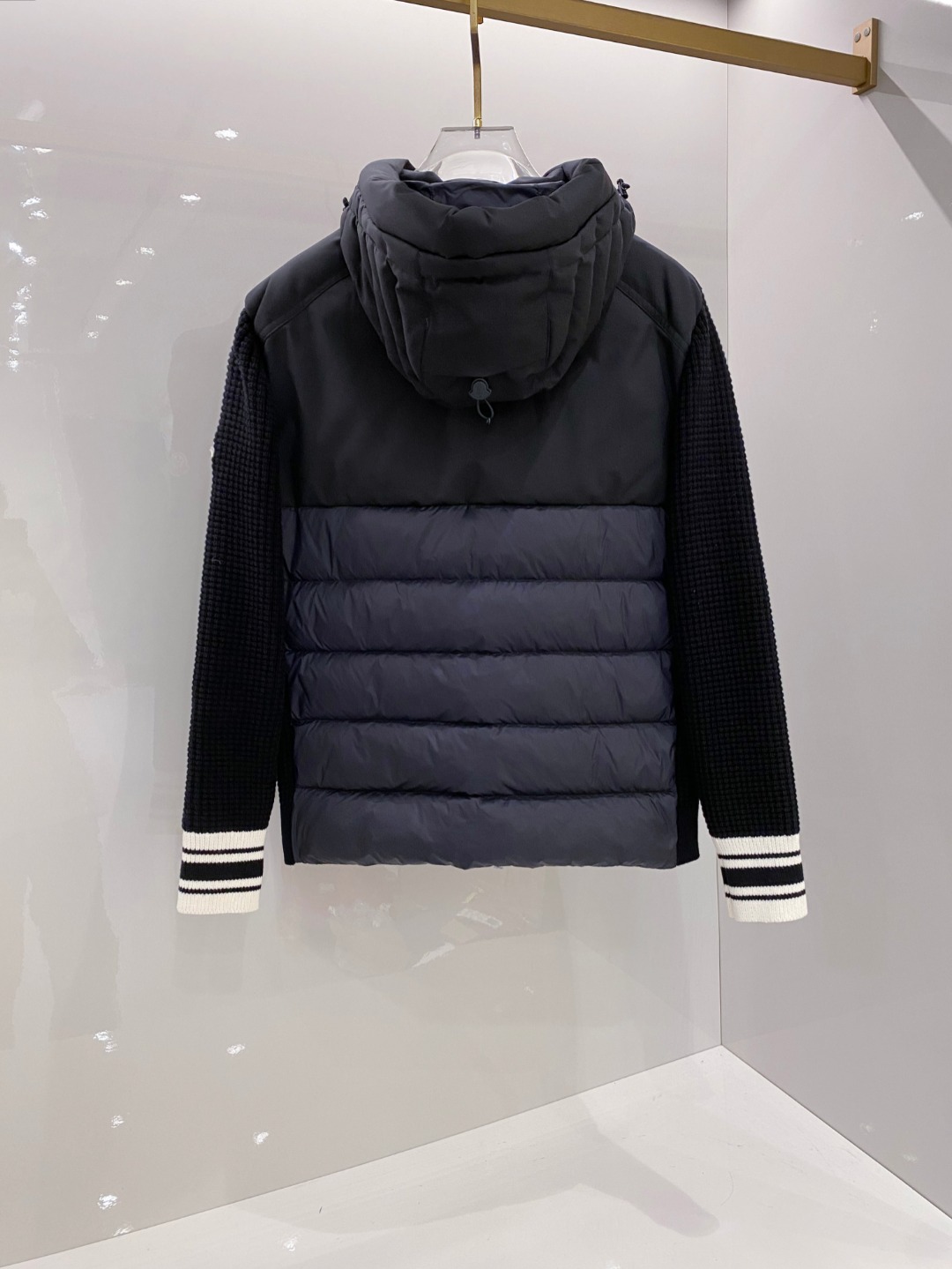 Moncler 蒙口 2025年秋冬新款羽绒服，针织连帽拼接羽绒服采用新国标95白鸭绒，秋冬新品内搭神器