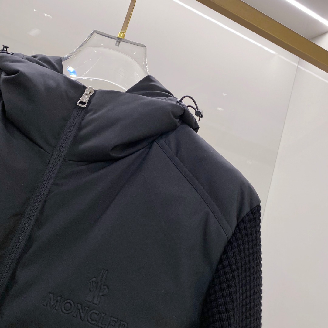Moncler 蒙口 2025年秋冬新款羽绒服，针织连帽拼接羽绒服采用新国标95白鸭绒，秋冬新品内搭神器