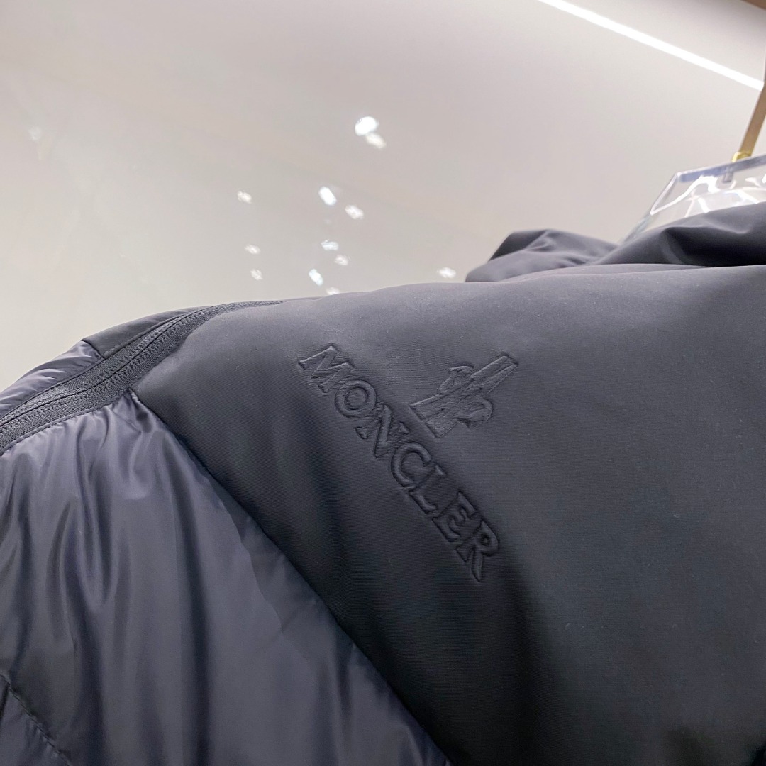 Moncler 蒙口 2025年秋冬新款羽绒服，针织连帽拼接羽绒服采用新国标95白鸭绒，秋冬新品内搭神器