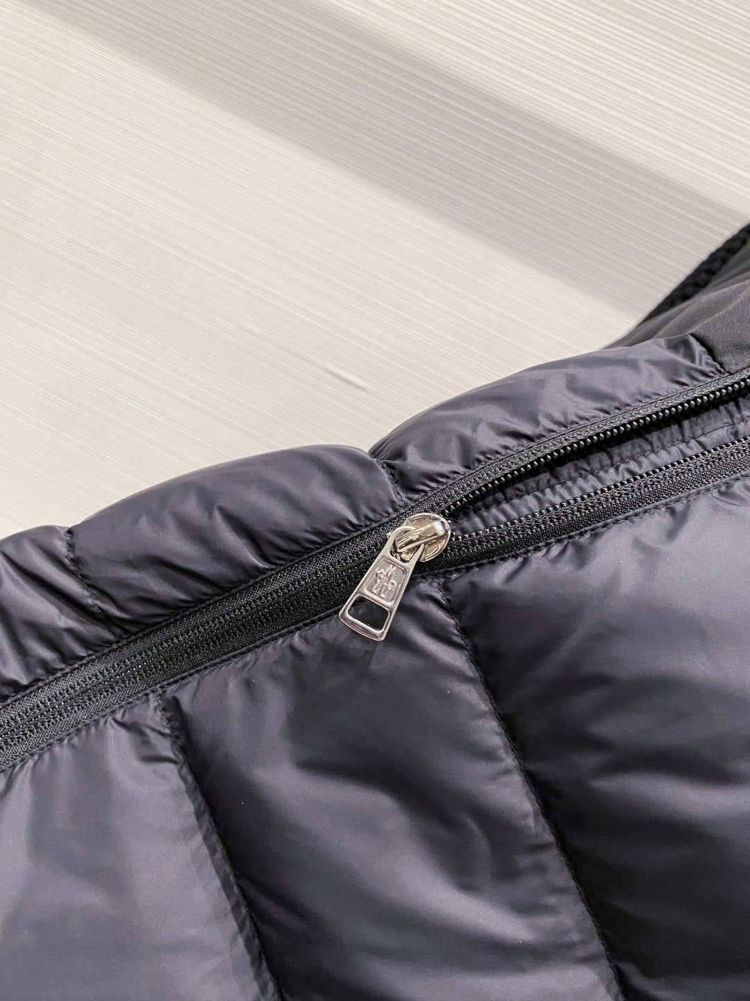 Moncler 蒙口 2025年秋冬新款羽绒服，针织连帽拼接羽绒服采用新国标95白鸭绒，秋冬新品内搭神器