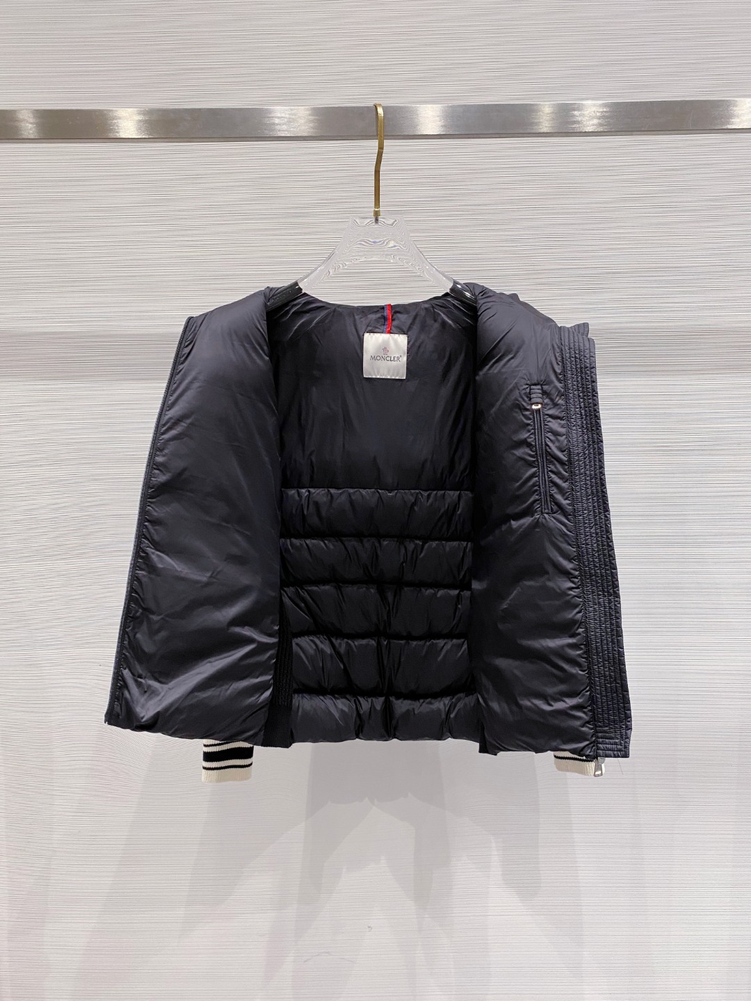Moncler 蒙口 2025年秋冬新款羽绒服，针织连帽拼接羽绒服采用新国标95白鸭绒，秋冬新品内搭神器