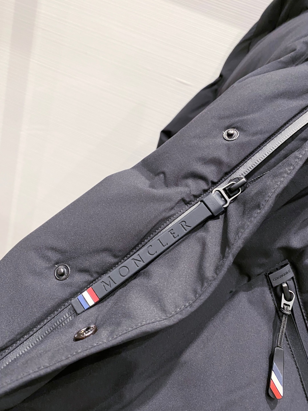 Moncler Grenoble蒙口2025fw秋冬系列Caraia（渠道臻品）男士压胶滑雪夹克.双重压