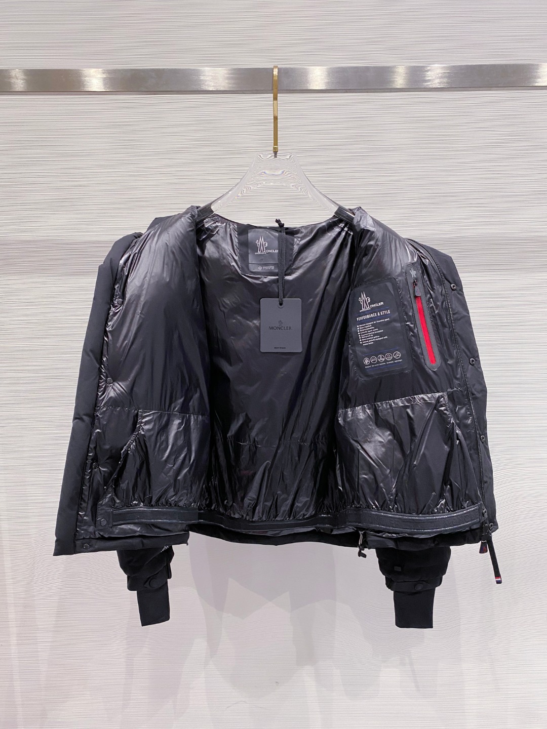 Moncler Grenoble蒙口2025fw秋冬系列Caraia（渠道臻品）男士压胶滑雪夹克.双重压