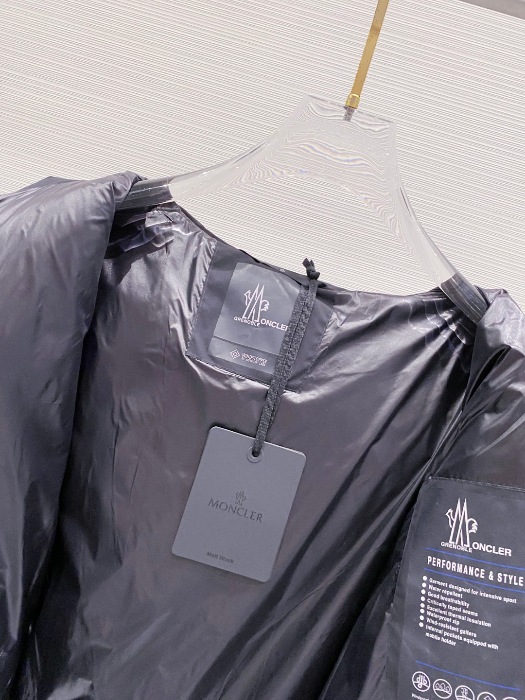 Moncler Grenoble蒙口2025fw秋冬系列Caraia（渠道臻品）男士压胶滑雪夹克.双重压