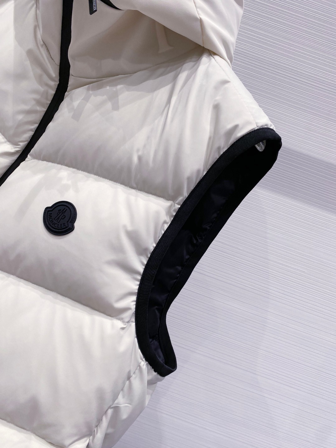 Moncler Valmasque蒙口男士可拆卸兜帽羽绒马甲.原版购入开发.特级鹅绒填充➕原厂替换面料➕