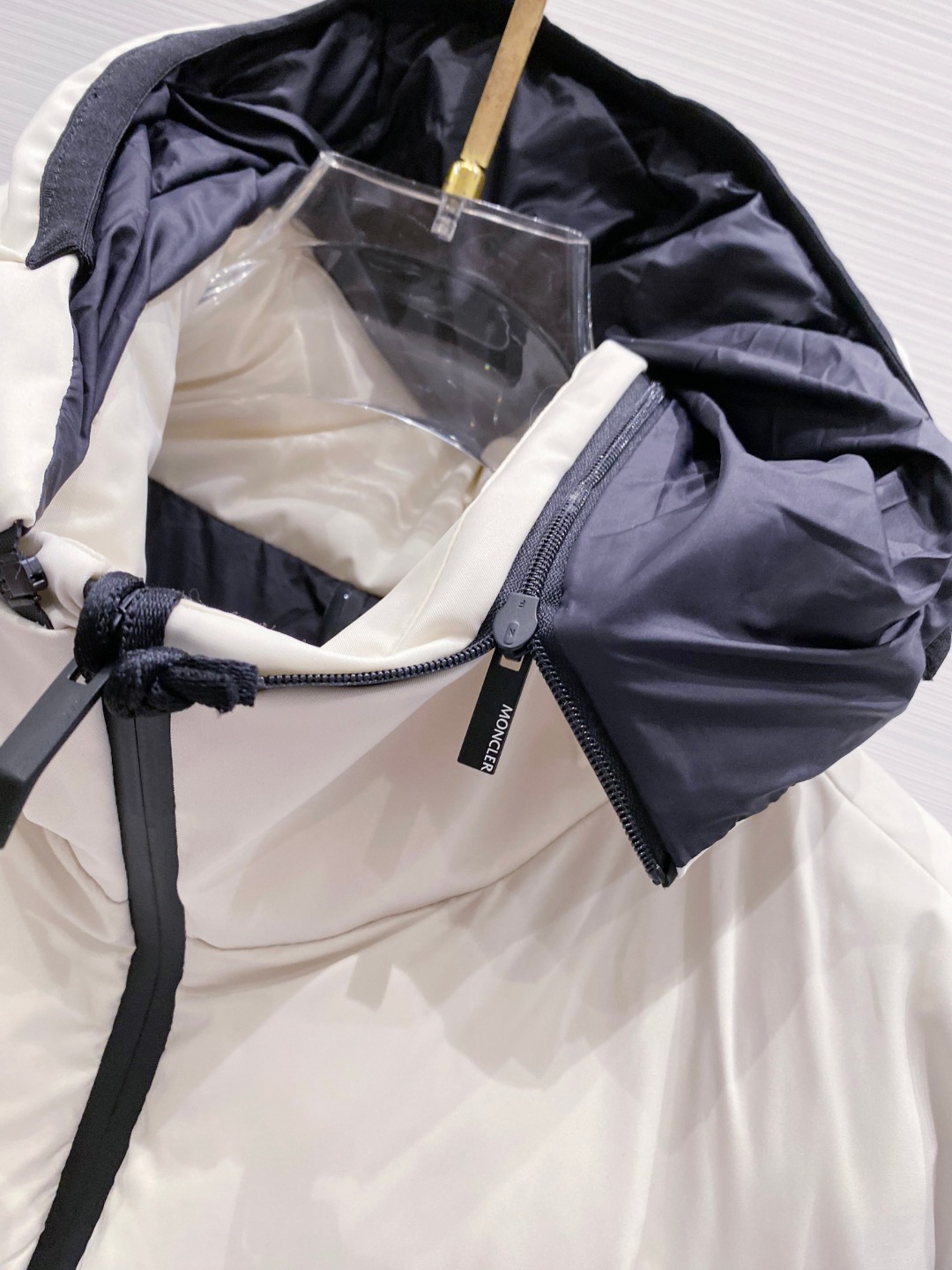 Moncler Valmasque蒙口男士可拆卸兜帽羽绒马甲.原版购入开发.特级鹅绒填充➕原厂替换面料➕