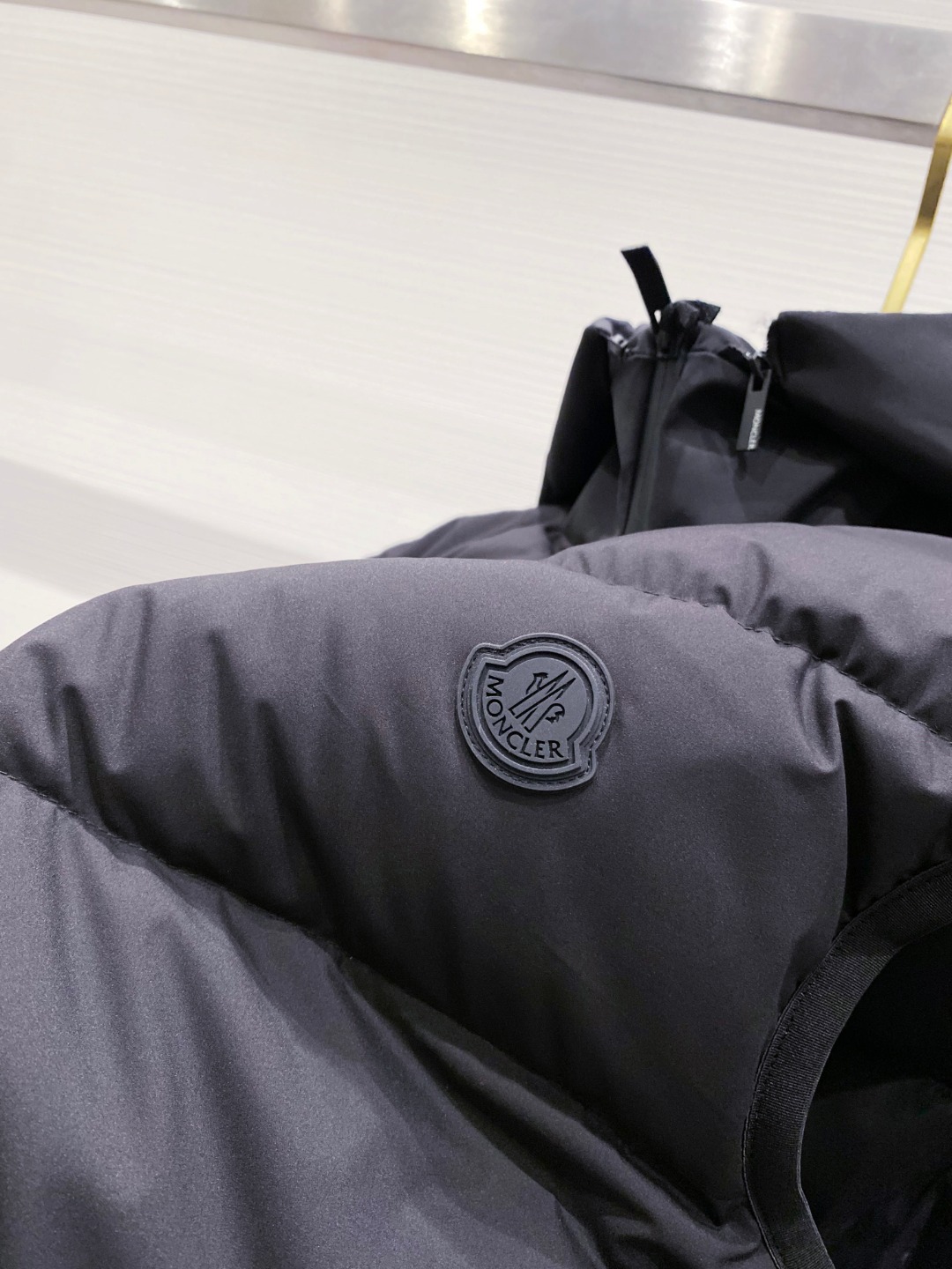 Moncler Valmasque蒙口男士可拆卸兜帽羽绒马甲.原版购入开发.特级鹅绒填充➕原厂替换面料➕