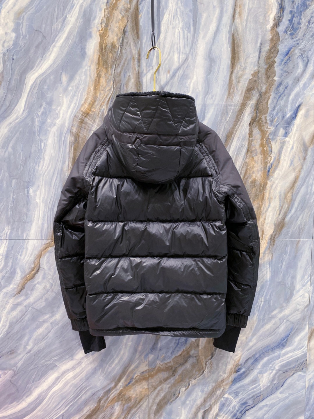 特级羽绒⬆️ Moncler Grenoble男士Morgins羊毛皮拼接里羽绒服.高端单品.原版购入开