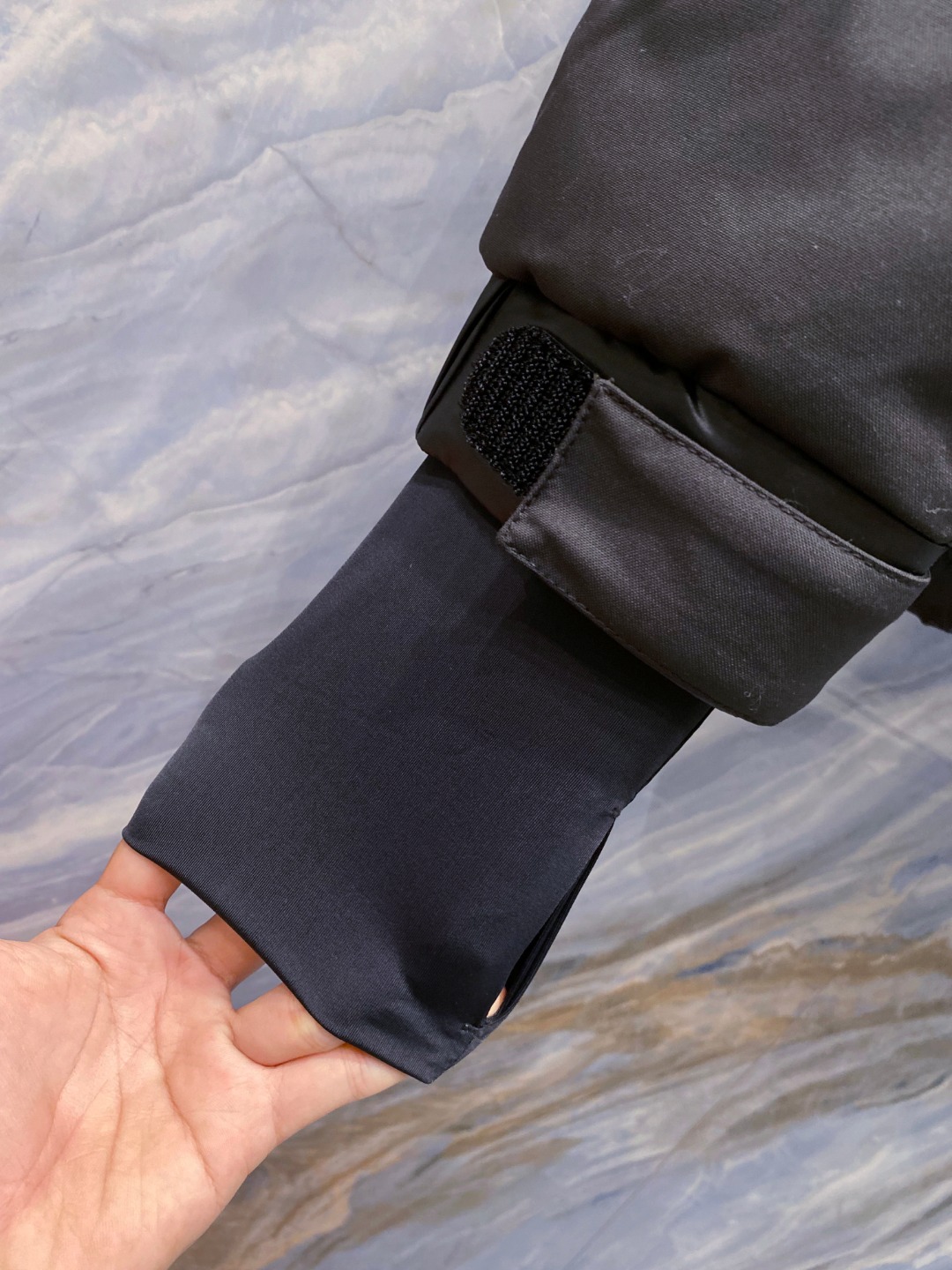 特级羽绒⬆️ Moncler Grenoble男士Morgins羊毛皮拼接里羽绒服.高端单品.原版购入开