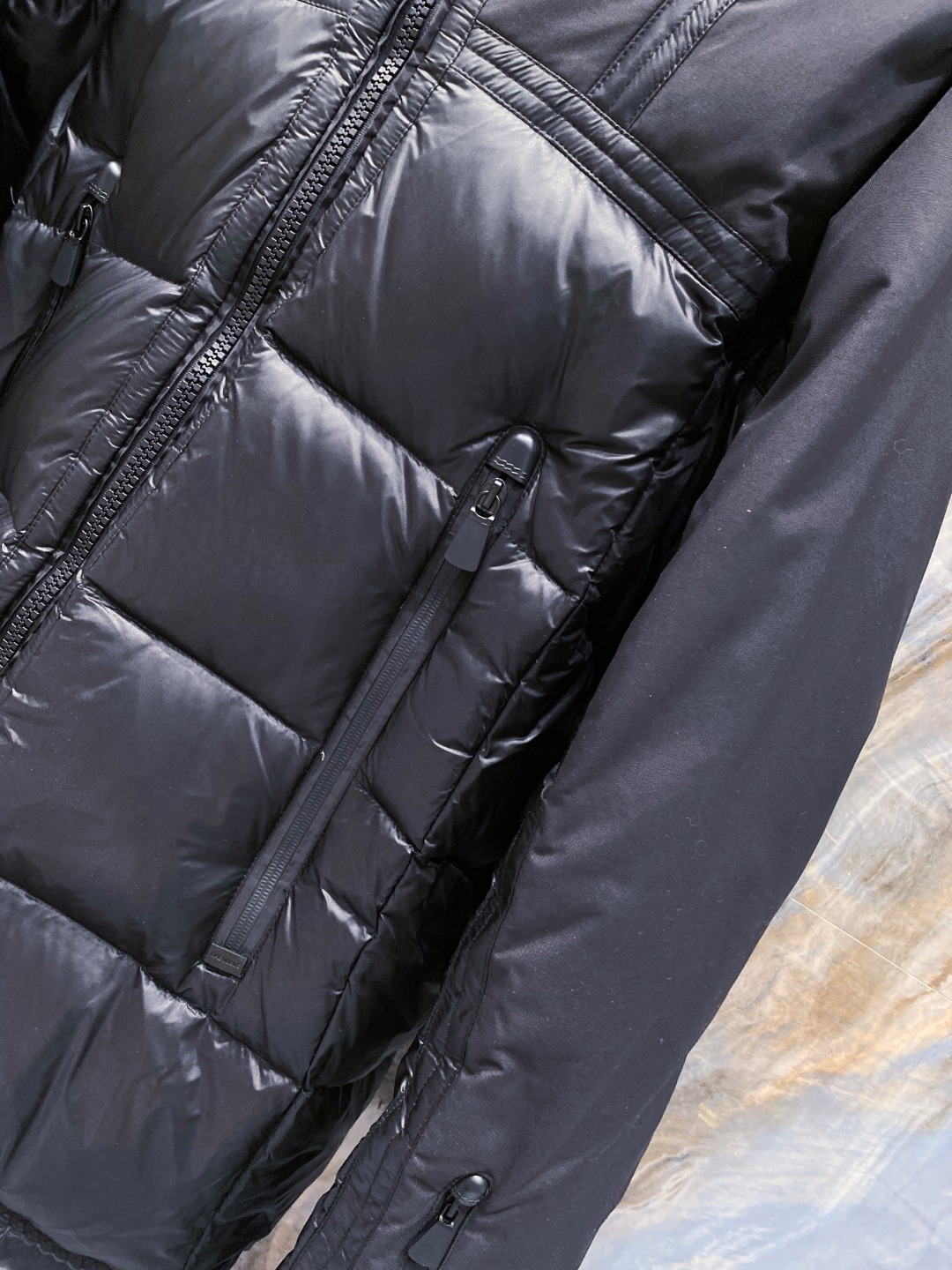 特级羽绒⬆️ Moncler Grenoble男士Morgins羊毛皮拼接里羽绒服.高端单品.原版购入开