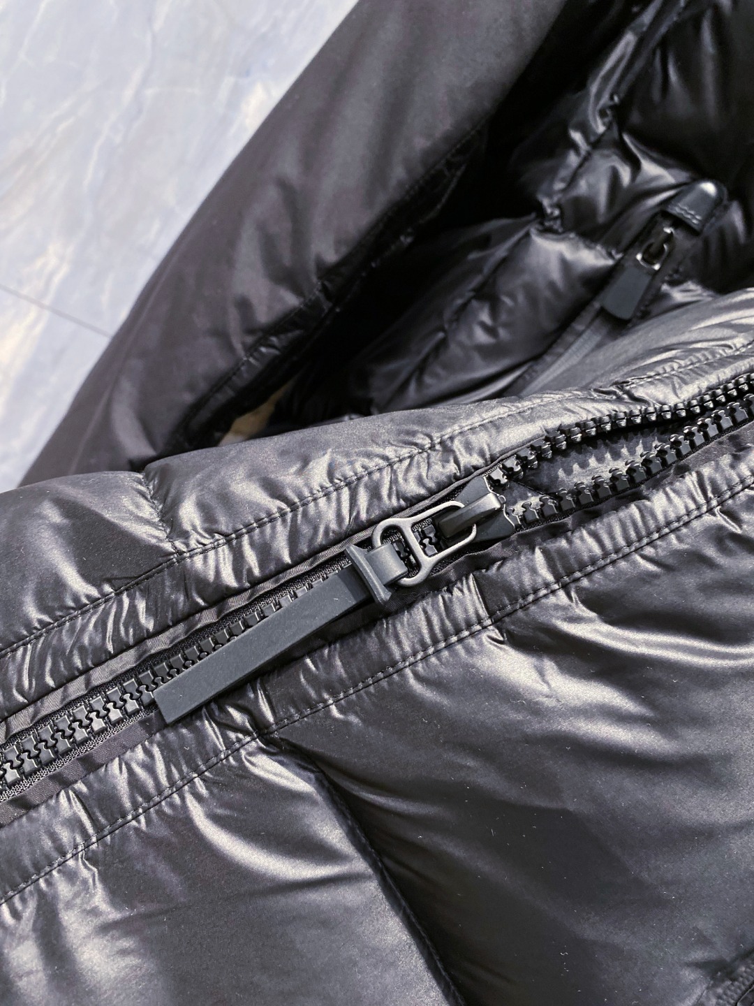 特级羽绒⬆️ Moncler Grenoble男士Morgins羊毛皮拼接里羽绒服.高端单品.原版购入开