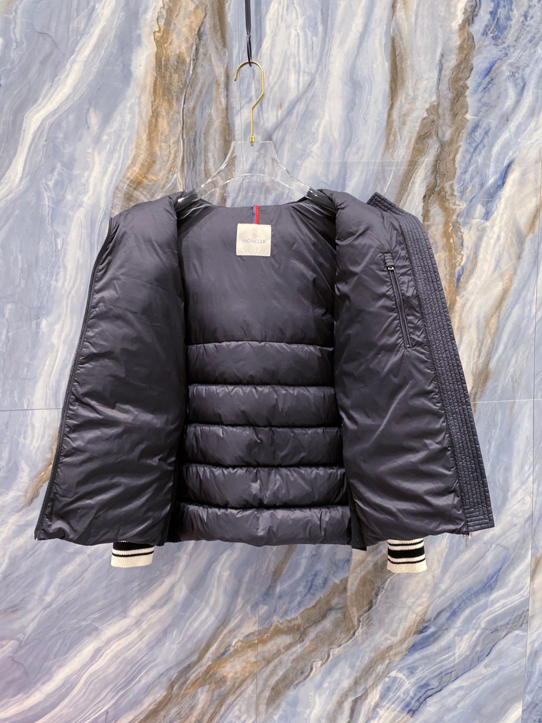 Moncler 蒙口 2025年秋冬新款羽绒服，针织连帽拼接羽绒服采用新国标95白鸭绒，秋冬新品内搭神器