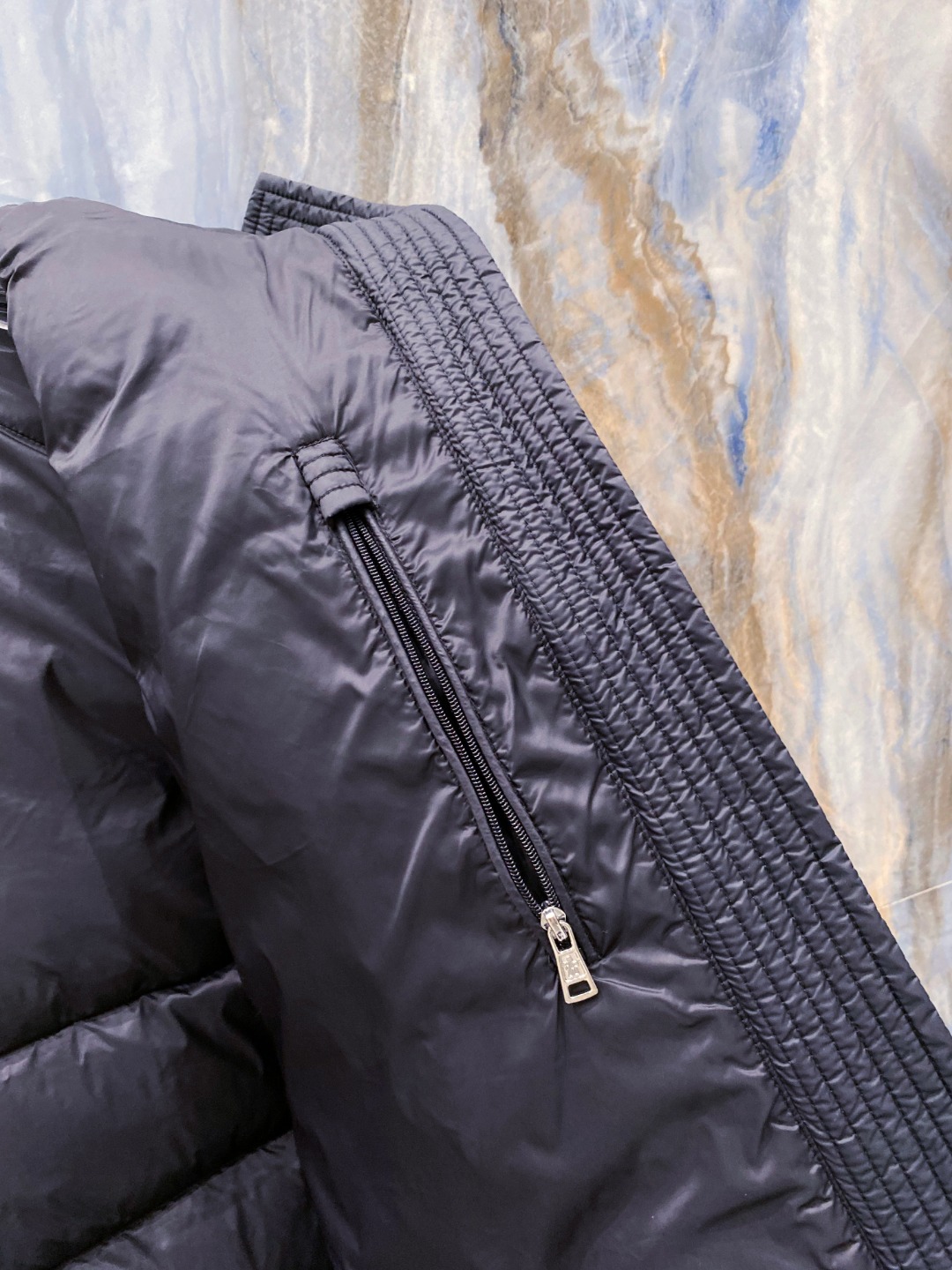 Moncler 蒙口 2025年秋冬新款羽绒服，针织连帽拼接羽绒服采用新国标95白鸭绒，秋冬新品内搭神器