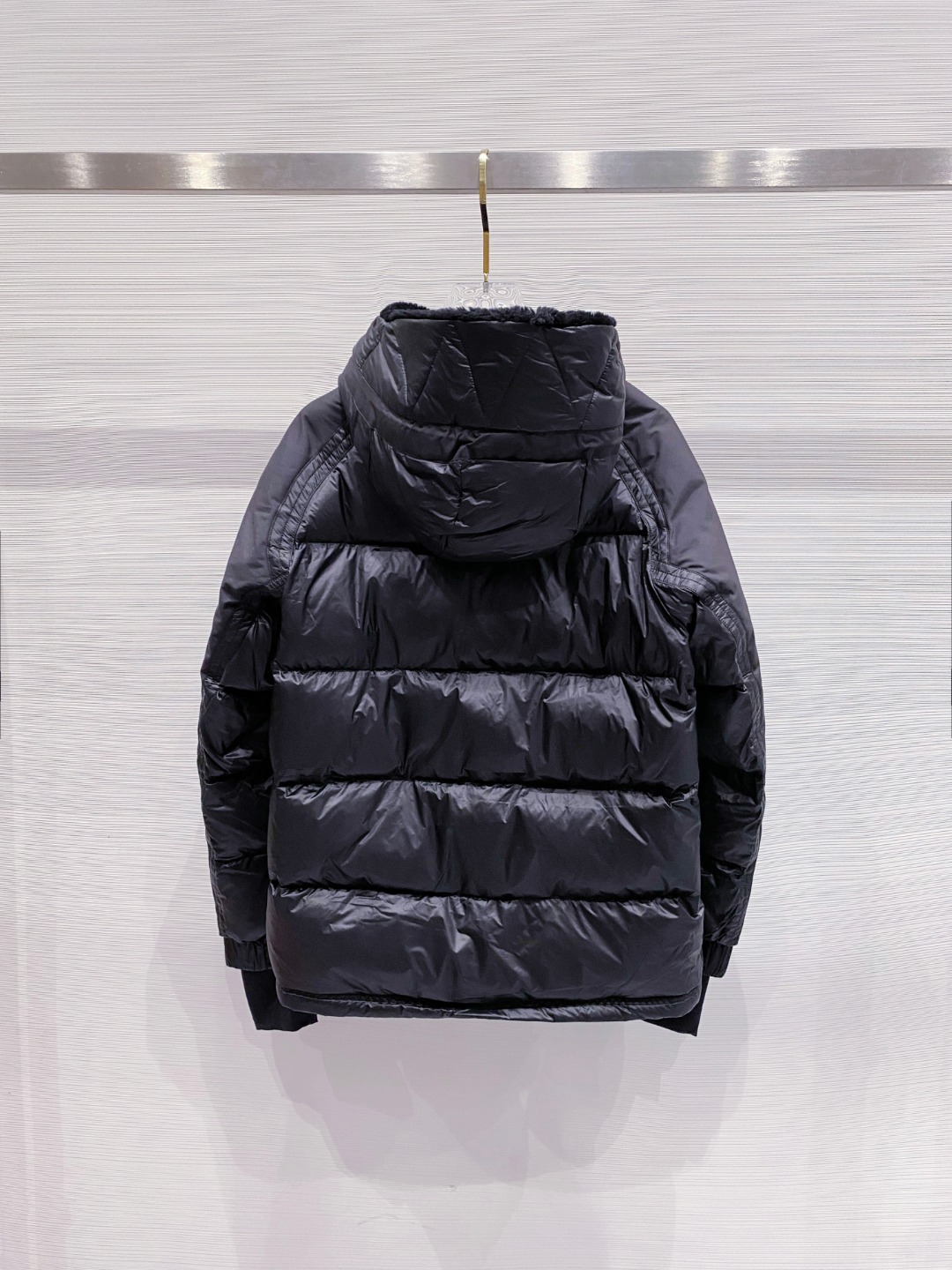特级羽绒⬆️ Moncler Grenoble男士Morgins羊毛皮拼接里羽绒服.高端单品.原版购入开