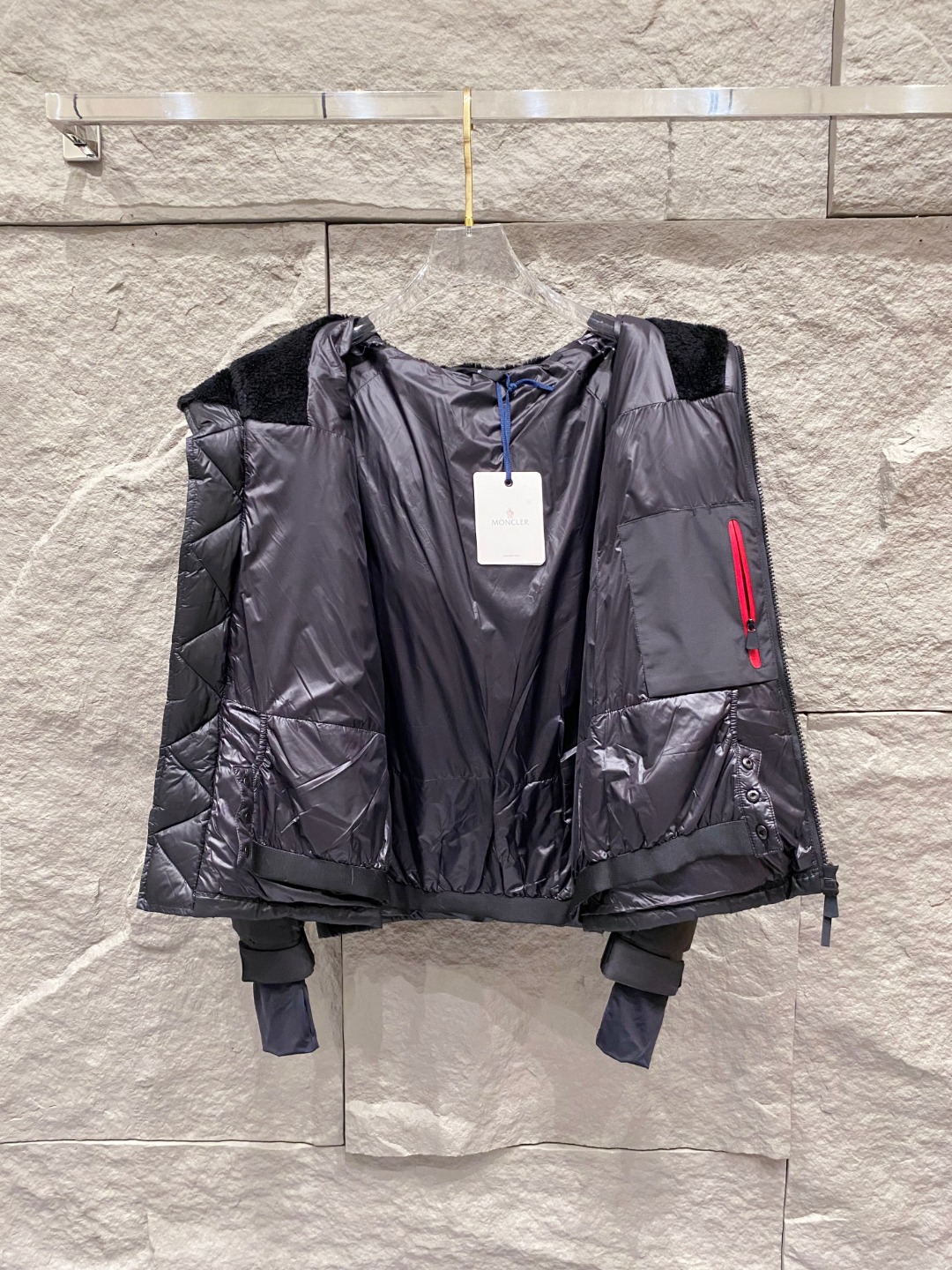 特级羽绒⬆️ Moncler Grenoble男士Morgins羊毛皮拼接里羽绒服.高端单品.原版购入开