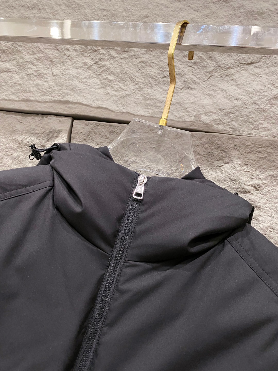 Moncler 蒙口 2025年秋冬新款羽绒服，针织连帽拼接羽绒服采用新国标95白鸭绒，秋冬新品内搭神器