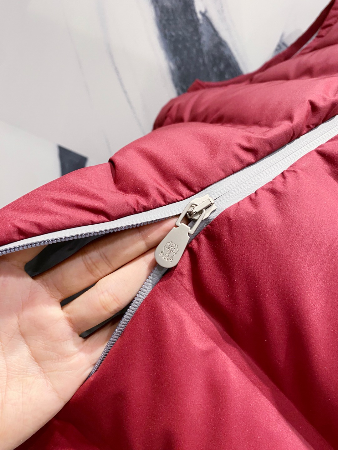 25秋冬新品发布，BC新款羽绒马甲出货，帽子可完全拆卸成立领，所有面料及辅料原版开模订制，质感超强，码数