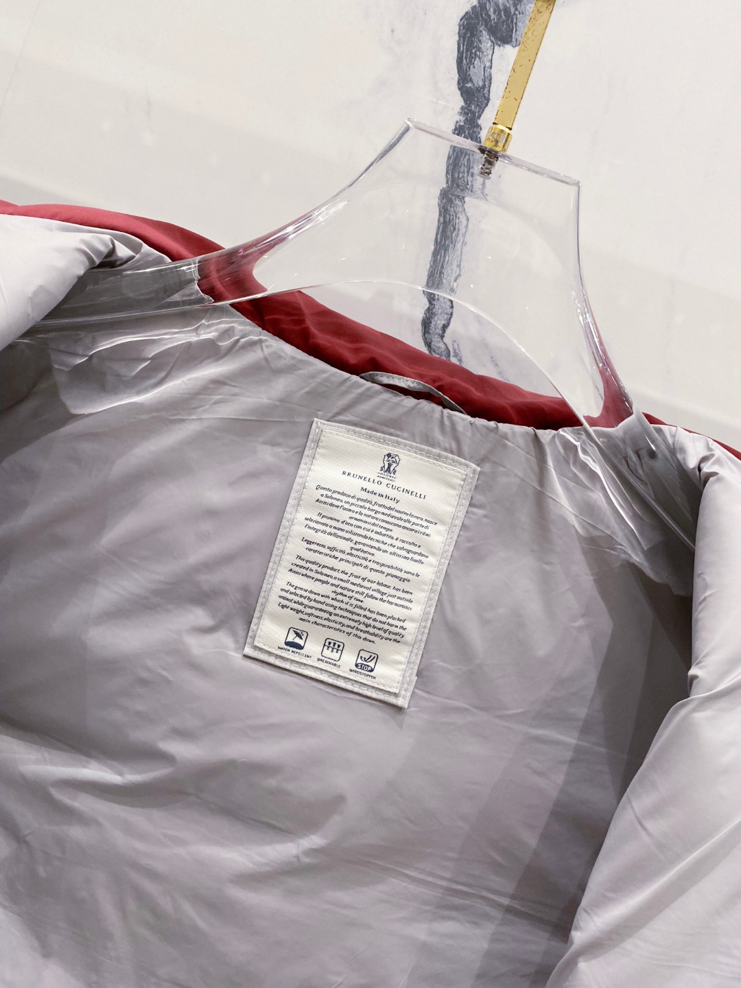 25秋冬新品发布，BC新款羽绒马甲出货，帽子可完全拆卸成立领，所有面料及辅料原版开模订制，质感超强，码数