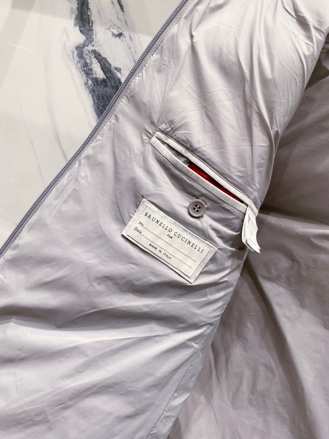 25秋冬新品发布，BC新款羽绒马甲出货，帽子可完全拆卸成立领，所有面料及辅料原版开模订制，质感超强，码数