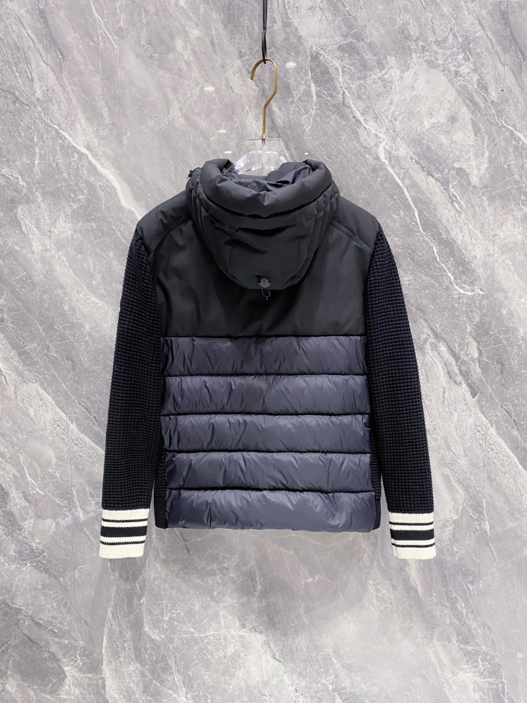 Moncler 蒙口 2025年秋冬新款羽绒服，针织连帽拼接羽绒服采用新国标95白鸭绒，秋冬新品内搭神器