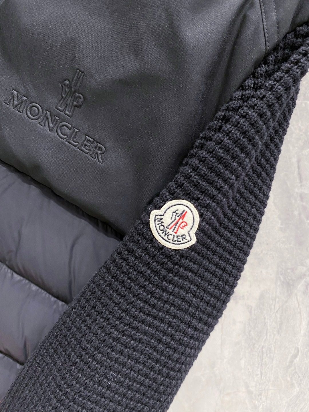 Moncler 蒙口 2025年秋冬新款羽绒服，针织连帽拼接羽绒服采用新国标95白鸭绒，秋冬新品内搭神器