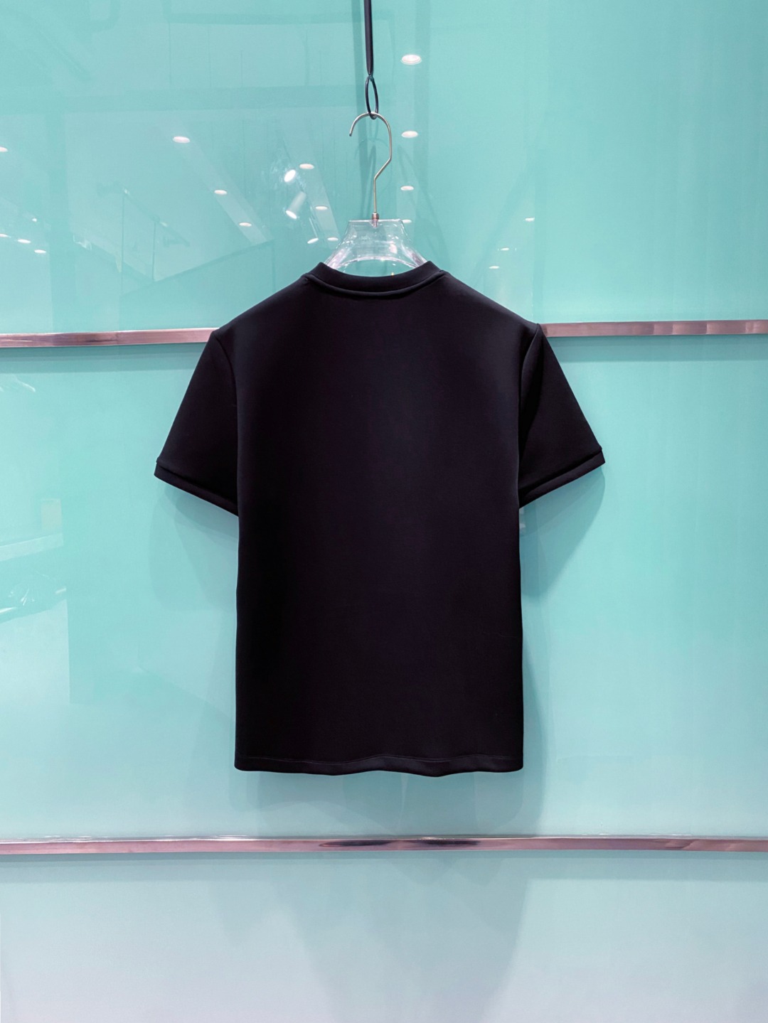 alo 2025秋冬太空棉字母刺绣logo时尚百搭打底圆领短袖衫，精致工艺面料，顶级元素融合打造，经典短