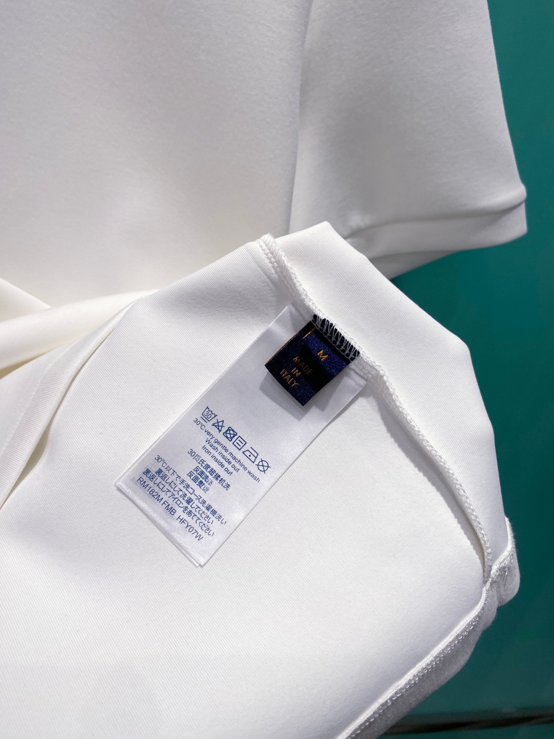 LV 2025秋冬太空棉字母刺绣logo时尚百搭打底圆领短袖衫，精致工艺面料，顶级元素融合打造，经典短袖