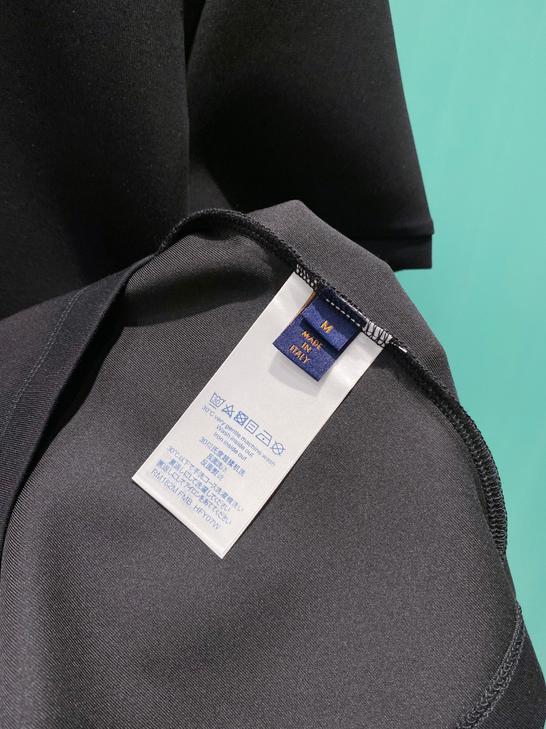 LV 2025秋冬太空棉字母刺绣logo时尚百搭打底圆领短袖衫，精致工艺面料，顶级元素融合打造，经典短袖