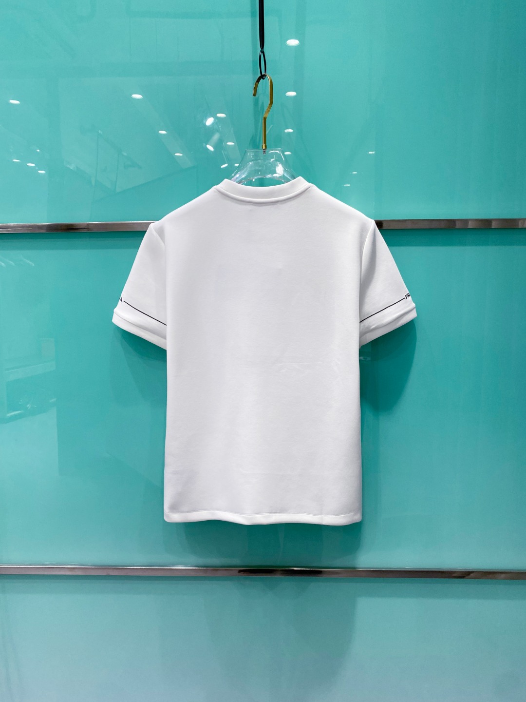 Pra#da普拉达2025秋冬太空棉字母刺绣logo时尚百搭打底圆领短袖衫，精致工艺面料，顶级元素融合打